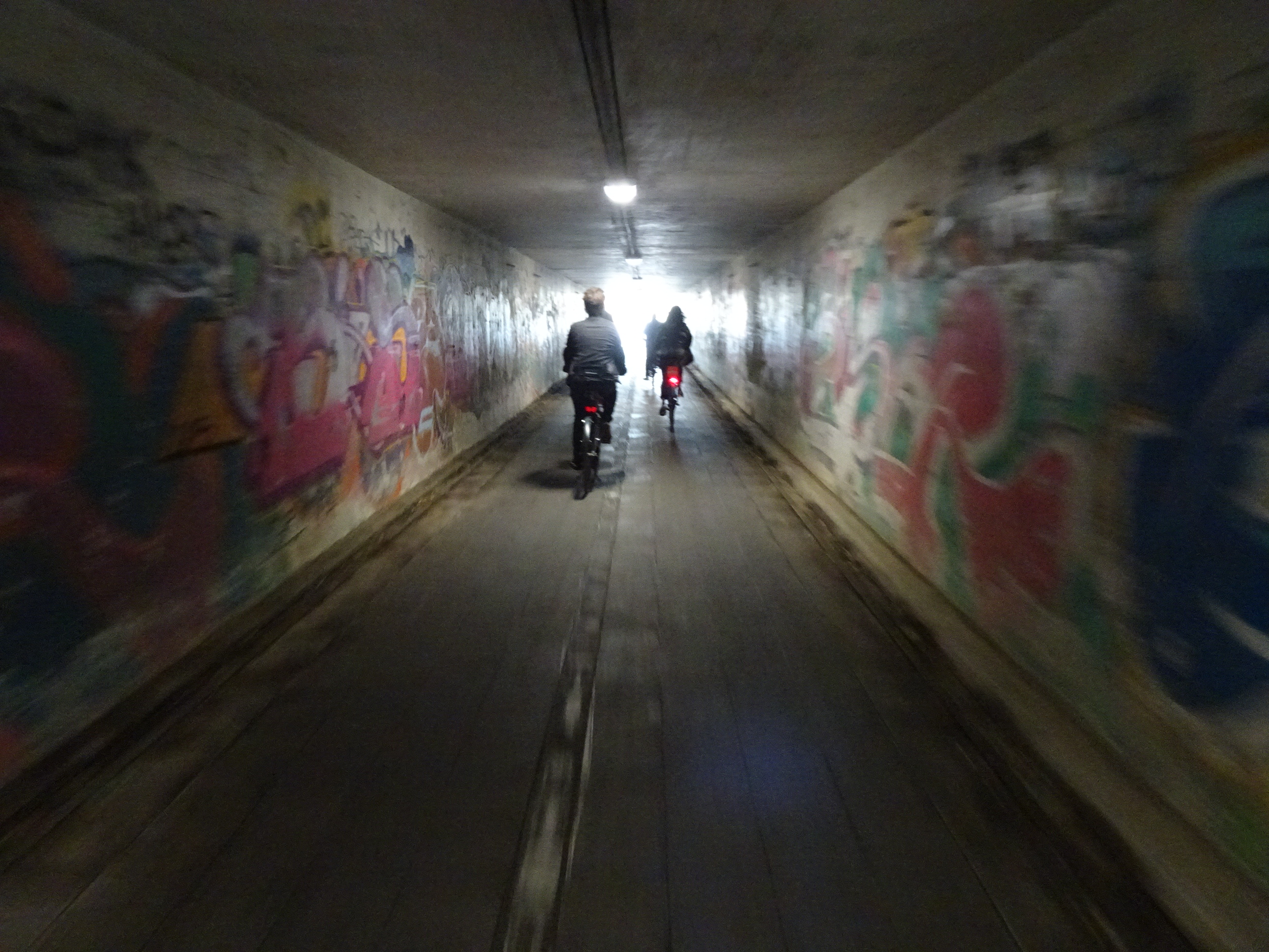 03_wilrijk_fietstunnel.JPG
