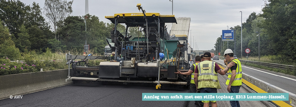 Aanleg van asfalt met een stille toplaag, E313 Lummen-Hasselt